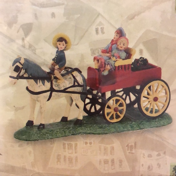 Department 56 - Seasons Bay - “The Garden Cart” - Picture 2 of 4